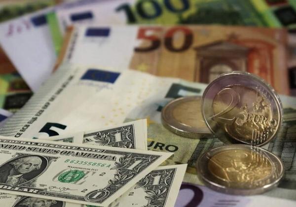 Курс валют в Україні 19 квітня 2025 року: скільки коштує долар та євро