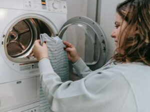 Як відіпрати плями від соку і ягід за кілька хвилин — лайфхаки, які справді працюють