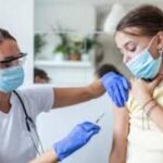 В Україні з 2026 року безкоштовно вакцинуватимуть дівчат 12-13 років від ВПЛ
