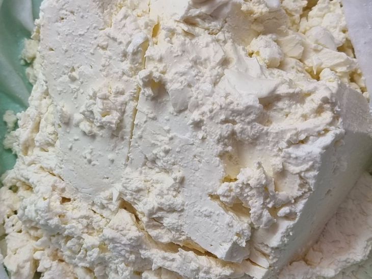Який сир корисніший — знежирений чи 9%? Відповідь вас здивує творог