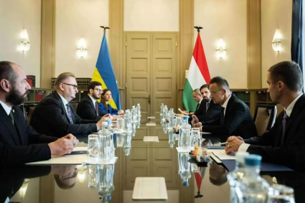 Сіярто звинуватив Україну у погіршенні відносин між двома країнами