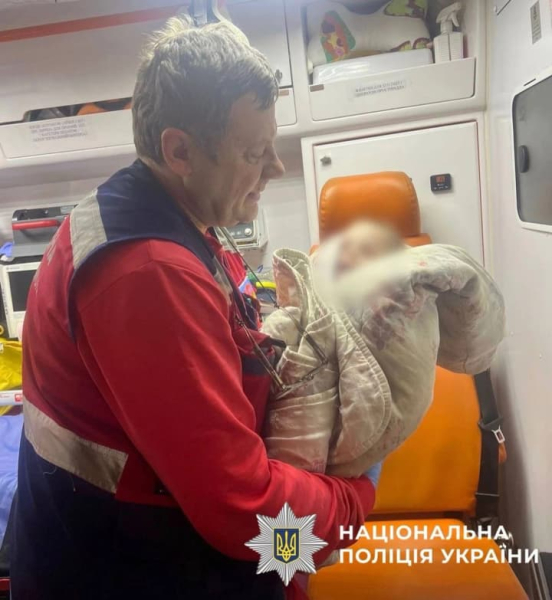 У Києві 17-річна мати залишила свою дитину в замкненій квартирі на чотири дні, дитина впала в кому