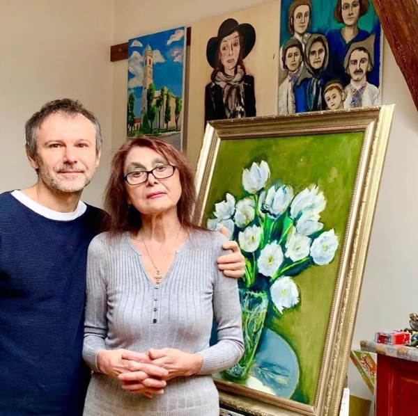 Коли б я не приїхав я маю піднятися на горище та подивитися на нові картини - Вакарчук вперше розповів про маму