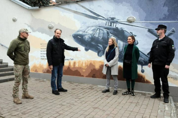У Києві відкрили мурал &quot;Металевий Птах&quot; на честь чеської допомоги українській розвідці