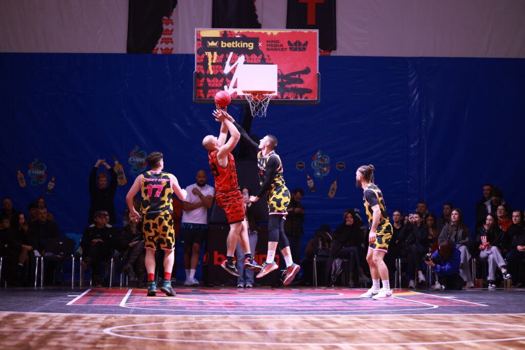 Медіа та спорт на одному майданчику: визначені півфіналісти King Media Basket
