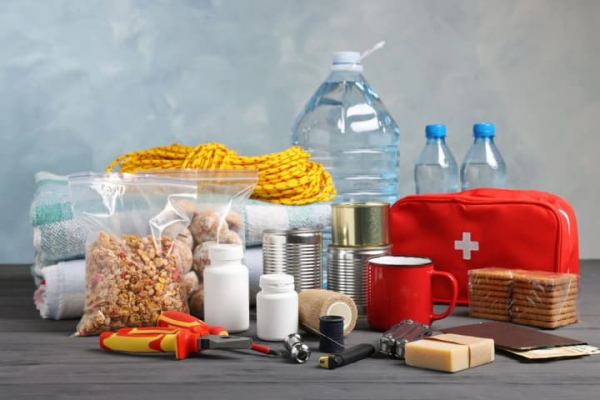 Ворог не зупиняється, у найближчі дні прогнозують нову атаку на Київ: мер закликає зробити запаси води та підготувати аптечку