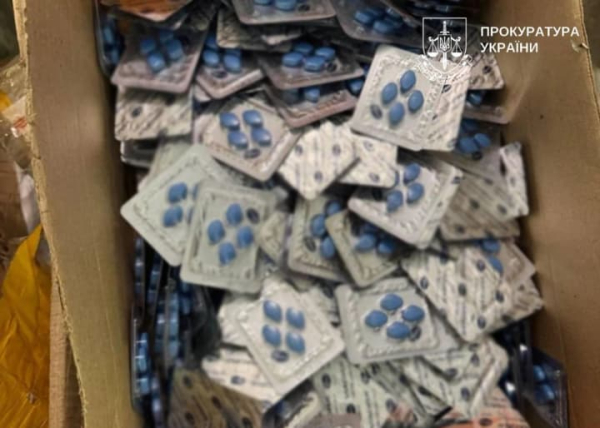 У Києві продавали психотропні препарати під виглядом ліків для схуднення: затримали двох учасників схеми
