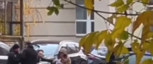 У мережу потрапило відео із затриманням вчителя у Києві: ТЦК роз'яснив ситуацію
