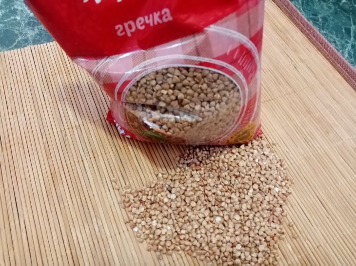 Як гречана крупа зміцнює нігті: ефект, якого не домогтися навіть салонними процедурами, якщо є правильно гречка