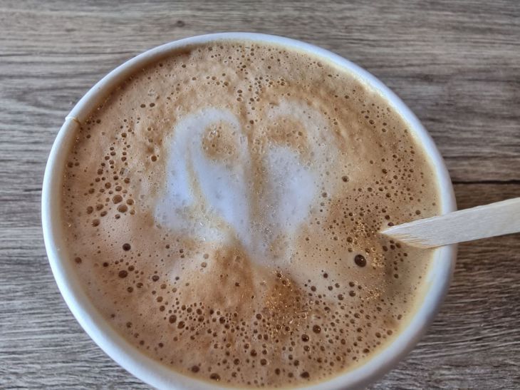 Який популярний напій вимиває кальцій із кісток: ви п'єте його щодня кофе