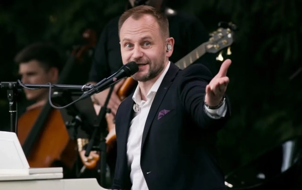 Павла Табакова Кондратюк вважає найкращим з учасників Караоке на Майдані Павла Табакова Кондратюк вважає найкращим з учасників Караоке на Майдані