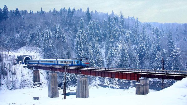 УЗ додала 16 поїздів на новоріччя: список маршрутів