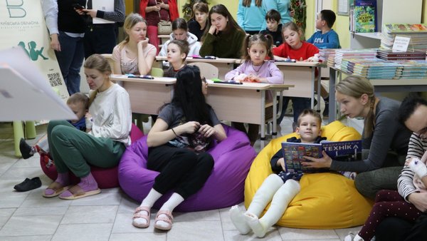 Книги дітям: в медзакладах Київщини облаштують зони для читання.