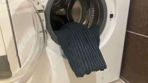 Ваші рушники загрубіли? Дізнайтесь, як повернути їм м’якість надовго.