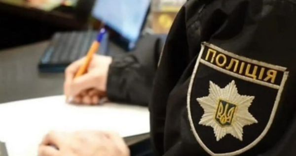 У київському метро затримали чоловіка за ножове поранення двох пасажирів.