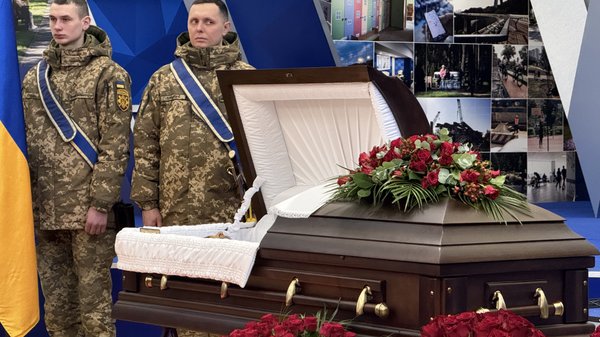 Київ провів у вічність Владислава Кириченка, творця “Нашого Формату” (ЗНІМКИ)