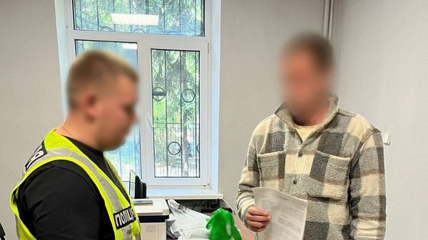 Одержував здирництво від бізнесменів за незаконну комерцію: у Києві чиновника віддадуть під суд за обвинуваченням у корупційних діях.