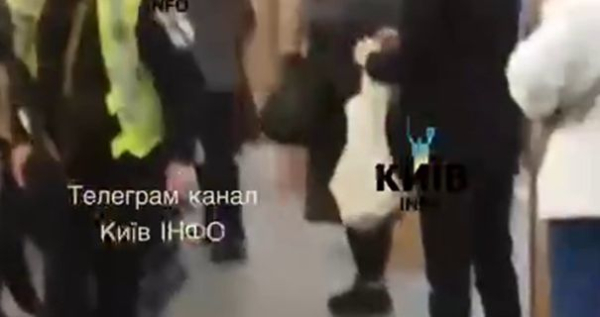 Травмування у метро на “Контрактовій”: зловмисника схоплено.