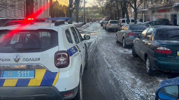 Водопровідні аварії в центрі Києва: рух обмежено, відсутнє&hellip;