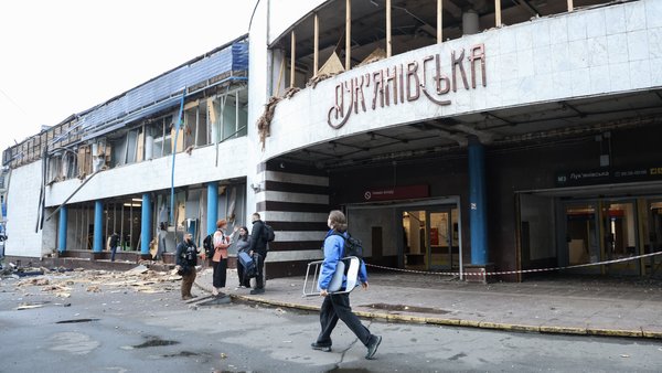 “Лук’янівська”: сім влучань від російських атак, дата відкриття другого виходу