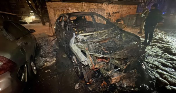 Київ: арешт за підпал семи машин на замовлення
