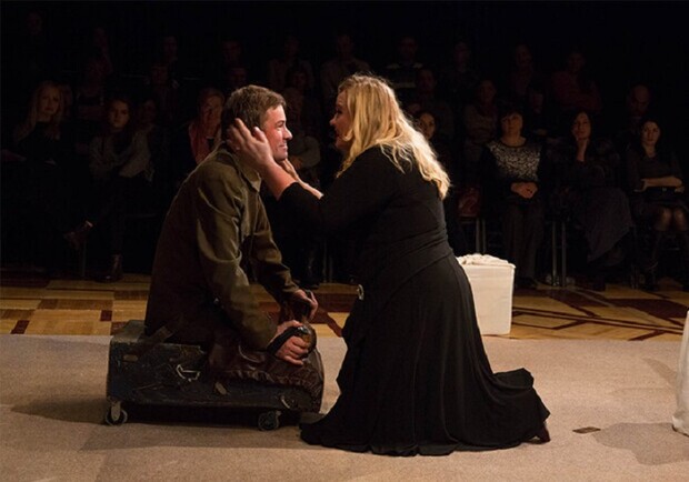 Морська ніч… Вогні свічок – Київські театри на Vgorode.ua