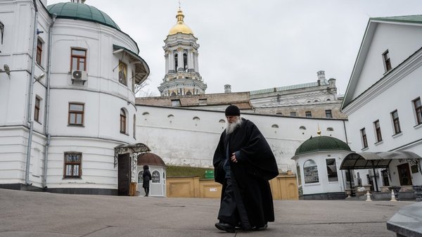 Києво-Печерська лавра припиняє діяльність через холоди: як довго триватиме