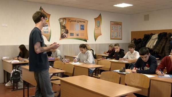 Київ: Деякі школи й дитсадки зливаються через складнощі з обігрівом