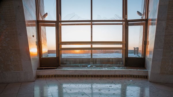 Росія завдала шкоди основі монументу “Батьківщина-мати” в Києві.