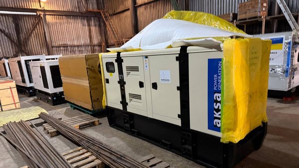 Києву надійшла генераторна допомога з Гамбурга.