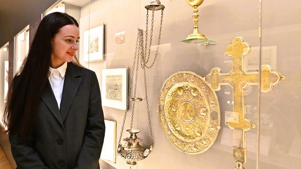 “Національний музей — це, як великий всесвіт”: слова директорки Нацмузею історії України Олени Земляної.