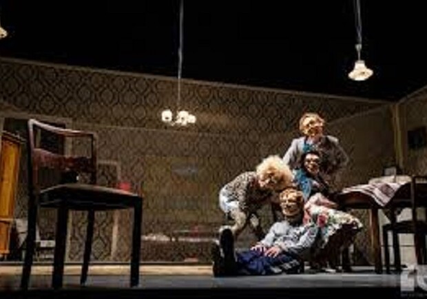 Родинний фотоальбом – Київські театри на Vgorode.ua