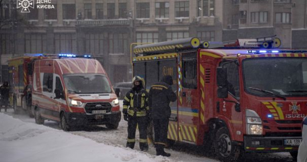 Столичний готель охопила пожежа: евакуйовано 57 осіб.