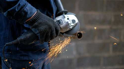 Звідки пішла назва “болгарка” для кутової шліфмашини: пояснення досвідченого фахівця.