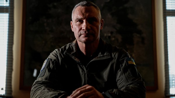 Подачу води відновлено, 2600 осель досі без опалення: заява Кличка щодо впливу аварії в…