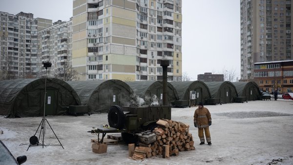 Біотуалети необхідні: думка головного лікаря Києва щодо ризику аварій на каналізаційній мережі.