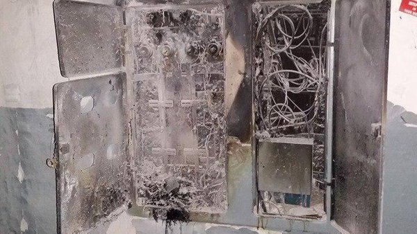 Коли котел і чайник разом: що робиться з електрощитовою при перенапрузі