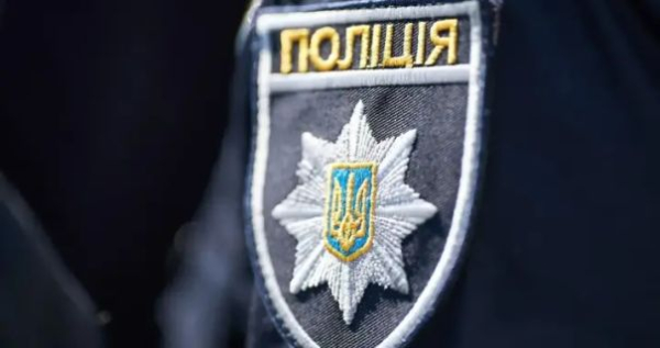 Київ: Поліція відкрила вогонь по машині, що тікала.