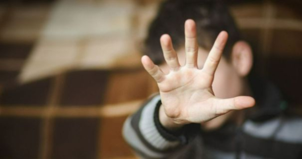 Київ: Очільниці дитячої служби оголошено підозру у справі про знущання з 9-річного хлопчика.