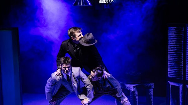 Які українські театральні відкриття заплановані на весну 2026?