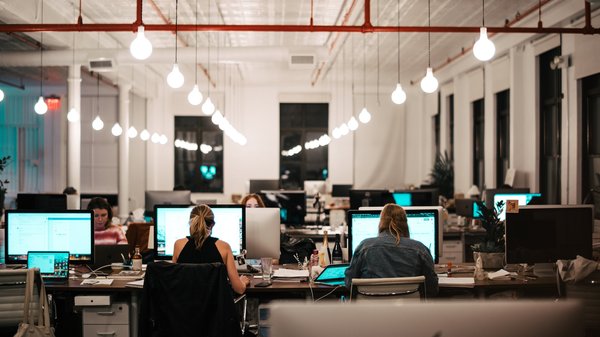 Заснування агенції з нерухомості та ІТ-розробки: у Києві надають мікрогранти ветеранам і членам їхніх сімей