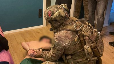 Київ: Знешкоджено call-центр, що залякував тих, хто заборгував за крипто-позиками.