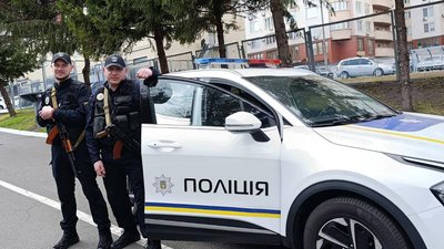 Київська атака: двоє поранених копів знову в строю