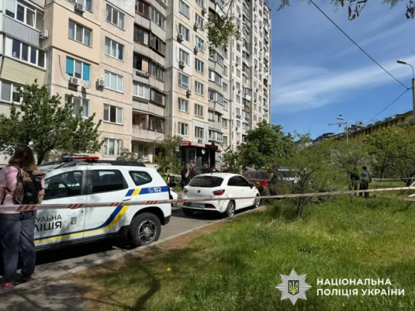 У Києві: падіння з 11 поверху призвело до смерті чоловіка.