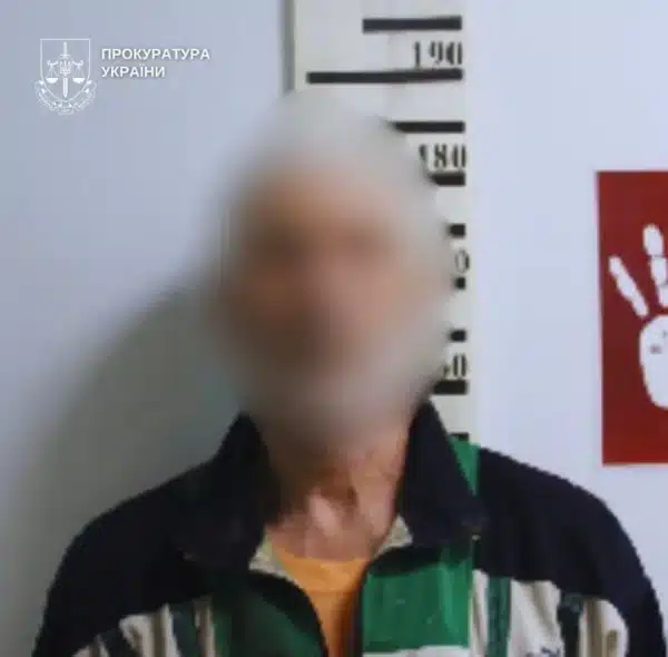 У Києві схопили 62-річного чоловіка: переслідував підлітка та вчинив непристойні дії у під'їзді. 2 У Києві затримали 62-річного чоловіка, який зайшов у під’їзд за 15-річною дівчиною та вчинив розпусні дії