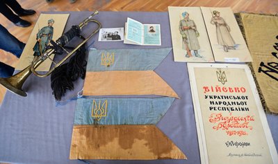 Унікальні артефакти доби УНР, які десятиліттями зберігалися у Канаді, вперше презентували у Києві