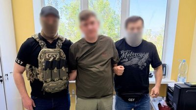 “Важкі часи”: у Києві лікарі просили 25 тис. доларів за терапію та отримання статусу інваліда
