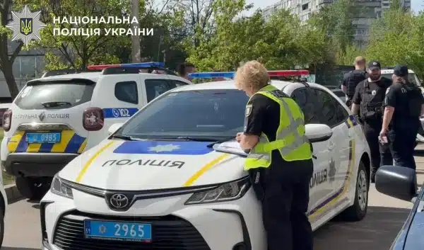Киянин випав з вікна після ножового поранення, вбивцю, росіянина, схоплено. 9 Киянин випав з вікна після ножового поранення, вбивцю, росіянина, схоплено. 7
