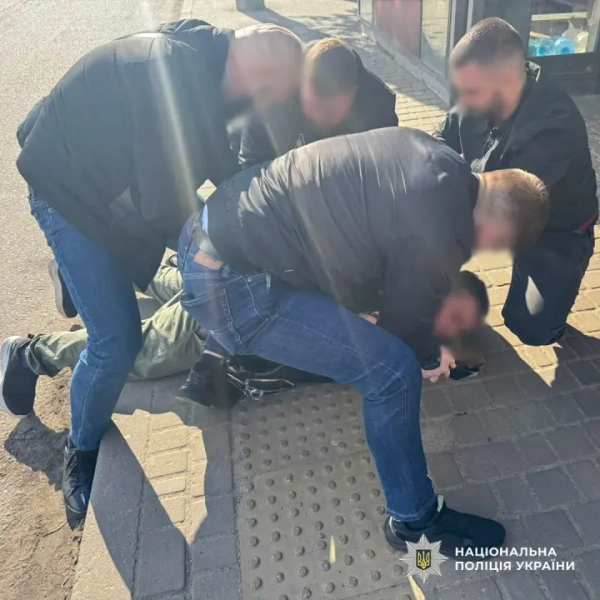 У Києві: поліція схопила “генерала” за вимагання 15 тис. доларів у військового за виключення&hellip;