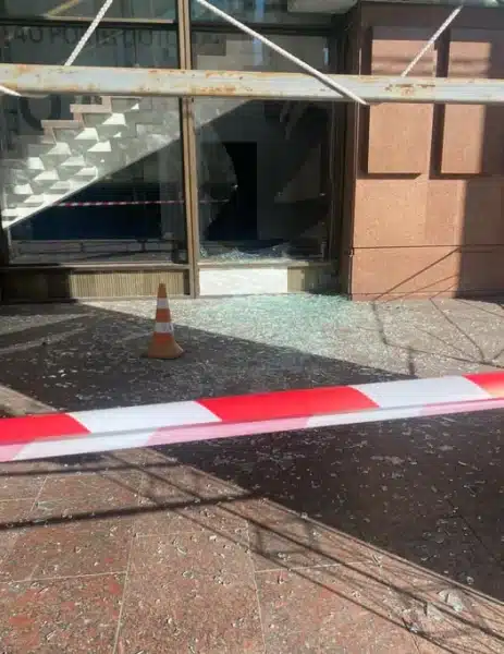 Наслідки атаки на Київ: пошкодження Українського дому та музею Чорнобиля. 11 Наслідки атаки на Київ: пошкодження Українського дому та музею Чорнобиля. 9